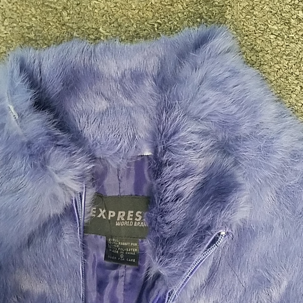 Express Rabbit Fur Vest - Picture 5 of 7